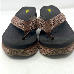Volatile Brown Thong Wedged Slip-On Sandals Size 8.5 Excellent Condition